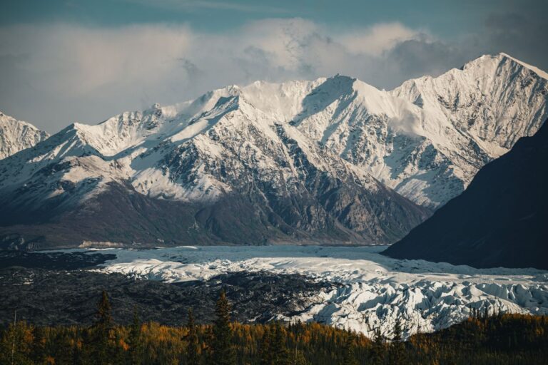 Alaska – atrakcje, lodowce, dzika przyroda, zorza polarna i najpiękniejsze parki narodowe